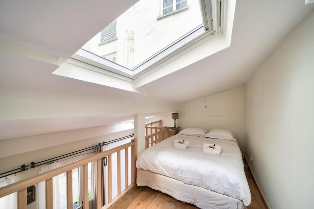 Superbe Maisonnette Neuve Au Coeur De Paris Exteriör bild